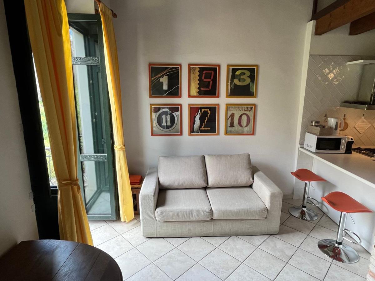 La Casa Gialla Cagliari Buitenkant foto