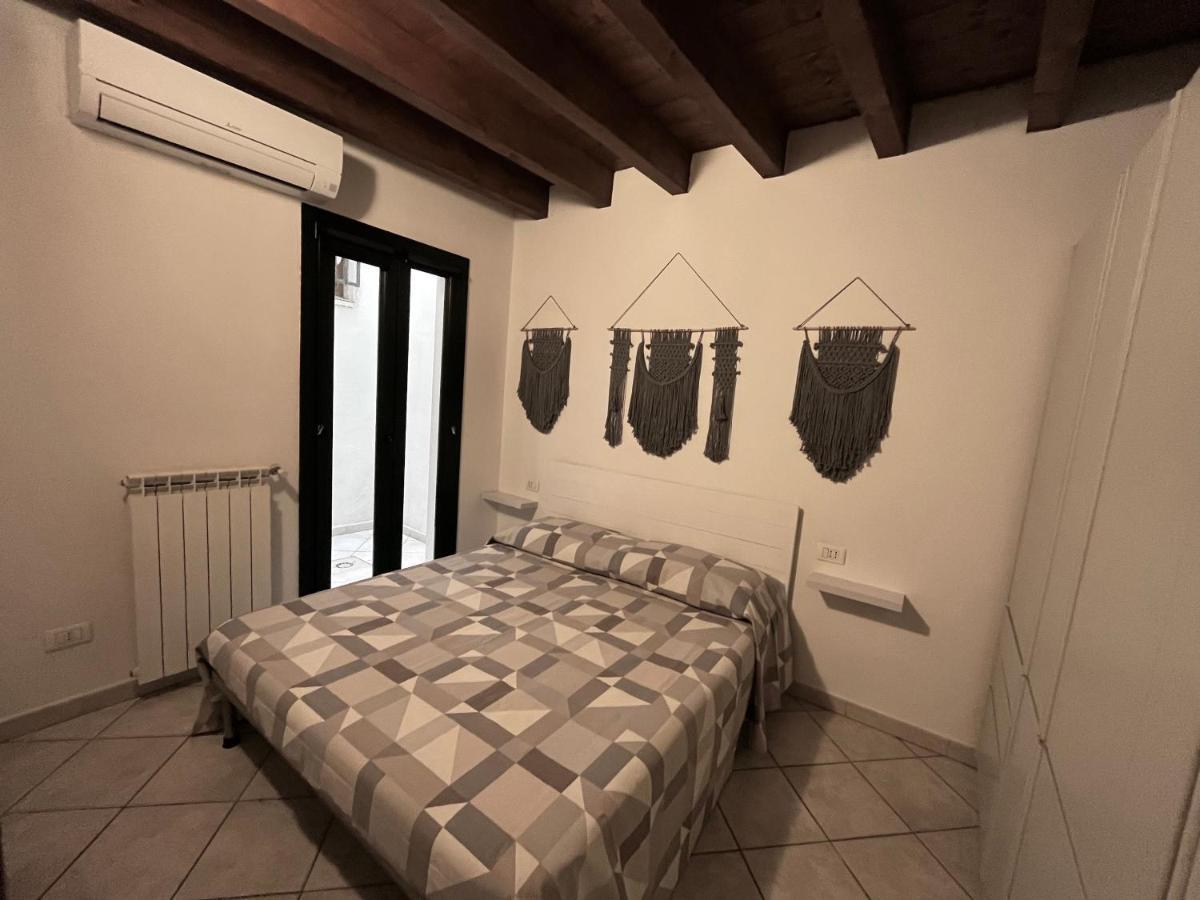 La Casa Gialla Cagliari Buitenkant foto